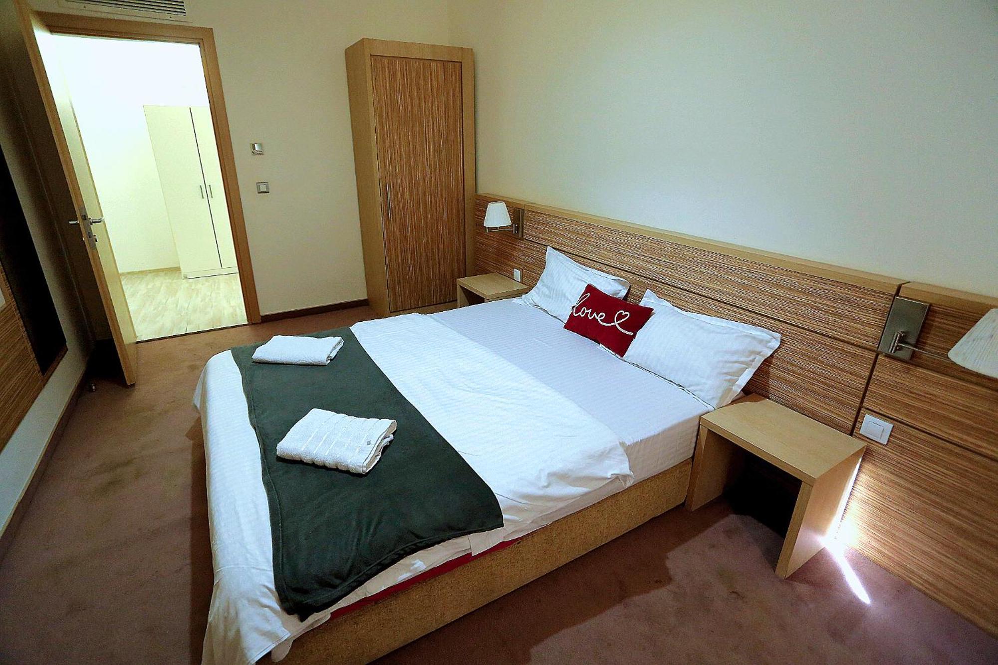 Cataleya Suites Aparthotel Boekarest Buitenkant foto