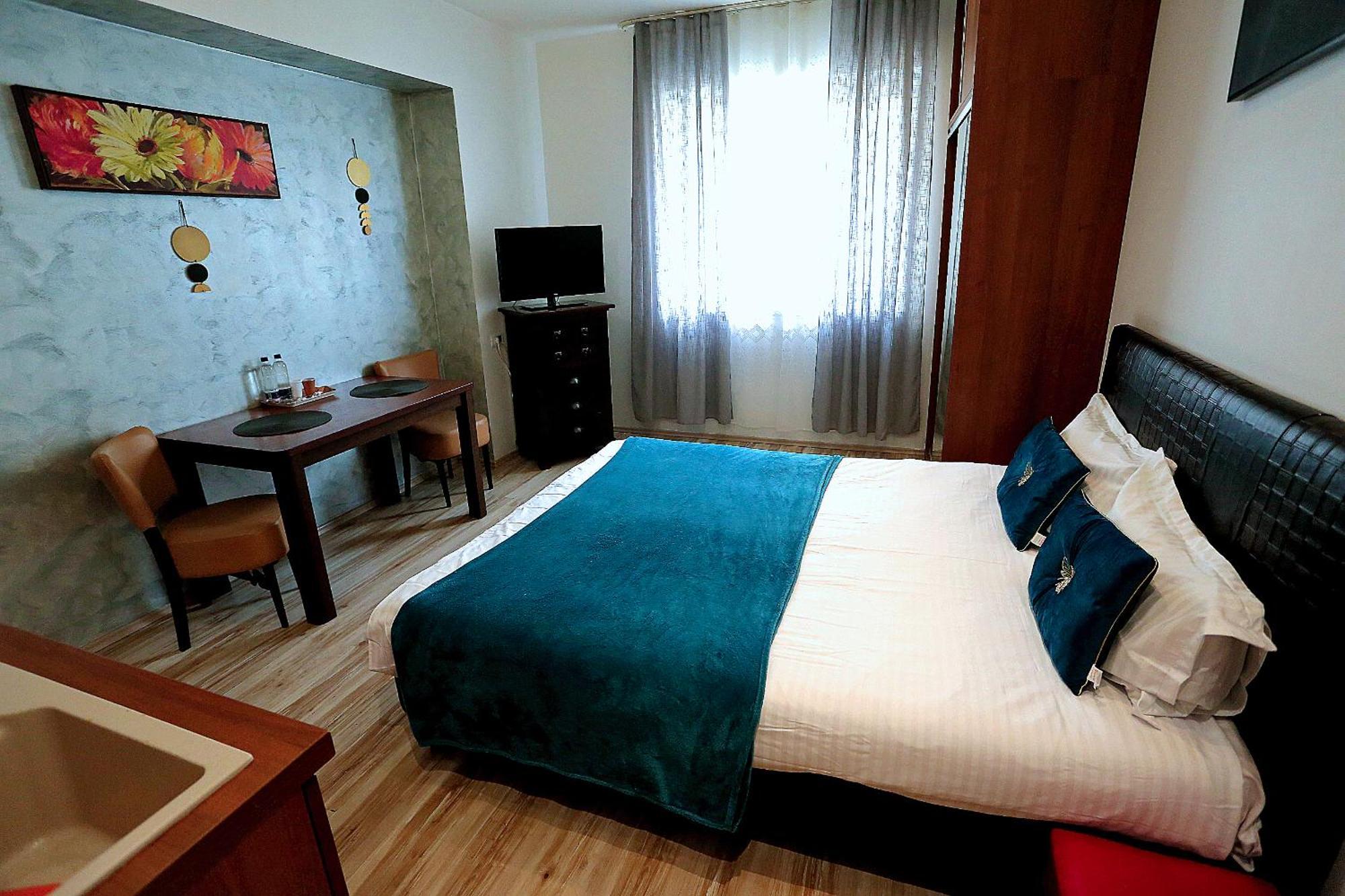 Cataleya Suites Aparthotel Boekarest Buitenkant foto